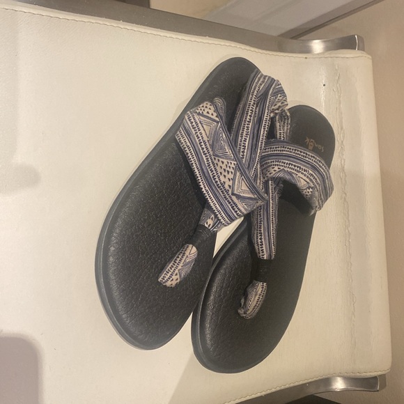 Sanuk Sandals Size 7 - Picture 3 of 3
